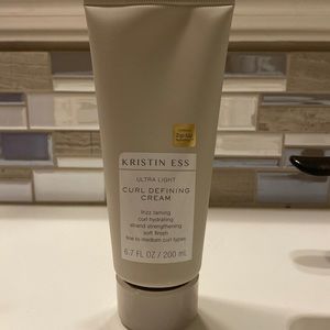 Kristin Ess- Grey curl defining cream
